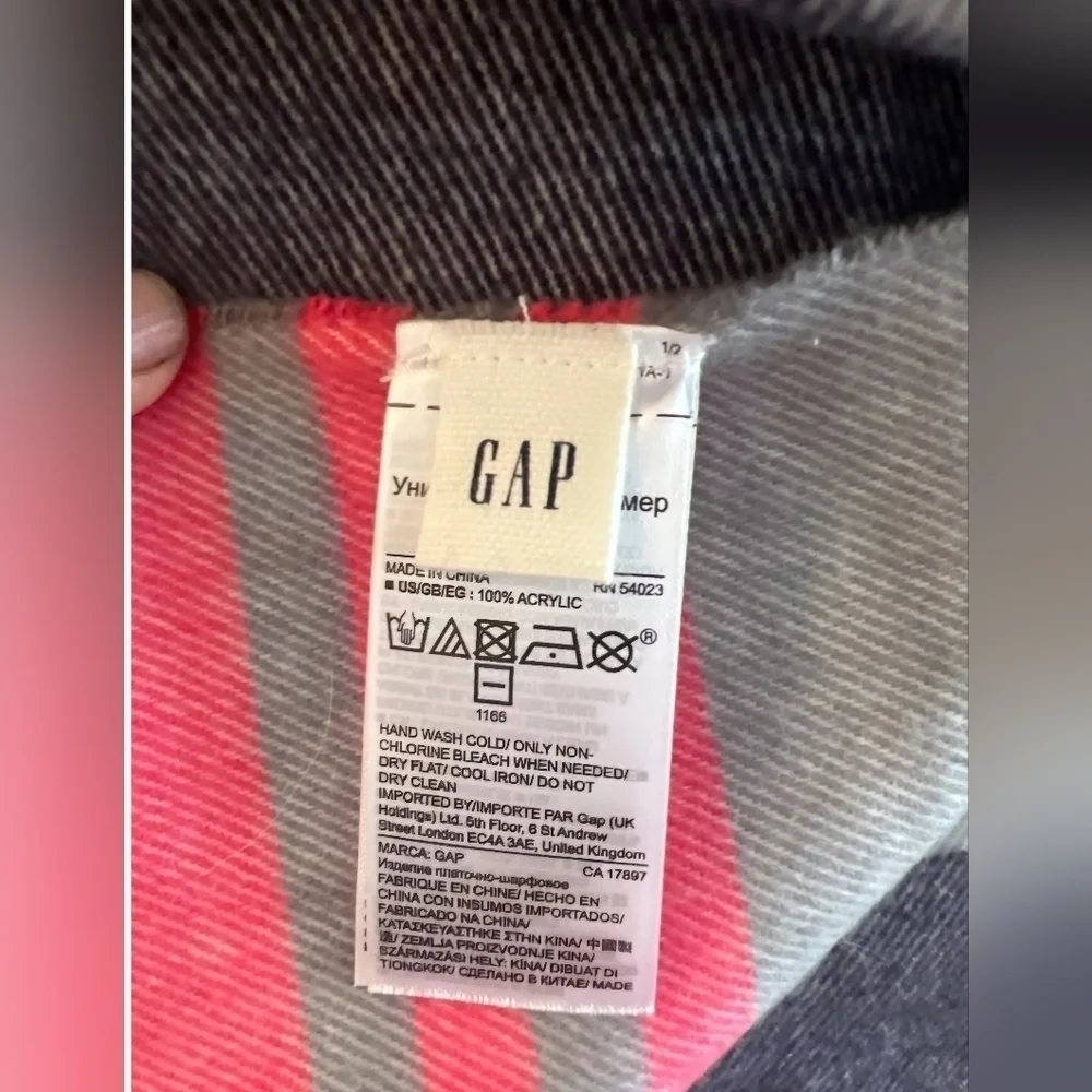 NWOT | GAP | Brushed Wool Oversized Scarf | Heather Gray, Pink, Ivory - Picture 10 of 10